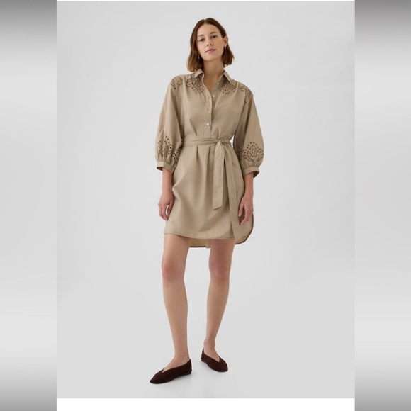 GAP Dresses & Skirts - GAP Khaki Tan Eyelet Shirt Dress size xs